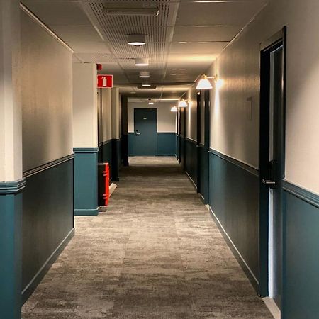 Metro Hotel Stockholm Bagian luar foto