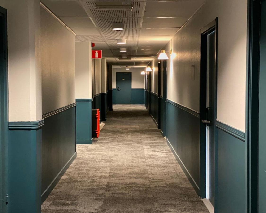 Metro Hotel Stockholm Bagian luar foto