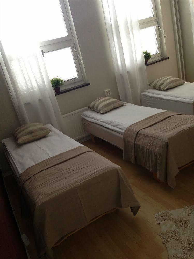 Metro Hotel Stockholm Bagian luar foto