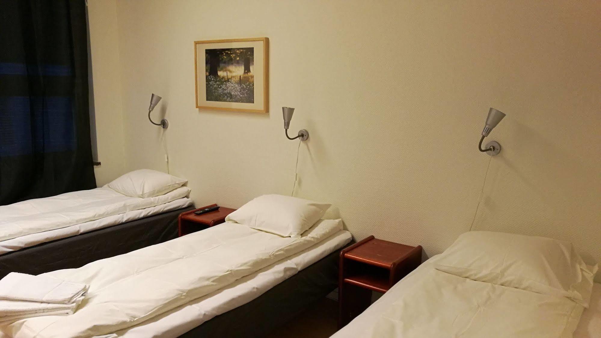 Metro Hotel Stockholm Bagian luar foto