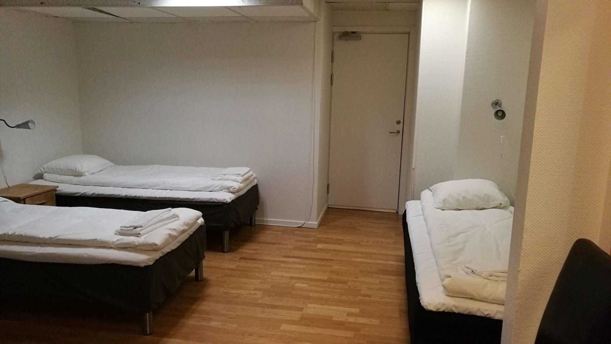 Metro Hotel Stockholm Bagian luar foto
